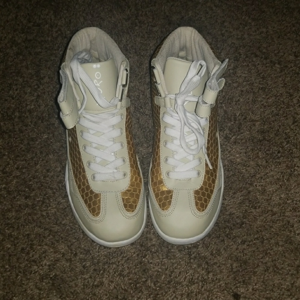 Cream & gold Hightop (only tried on) new